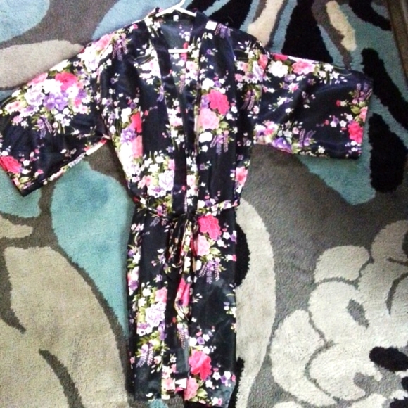 Women's Floral Print Size Medium Multi Color Robe - Picture 1 of 6